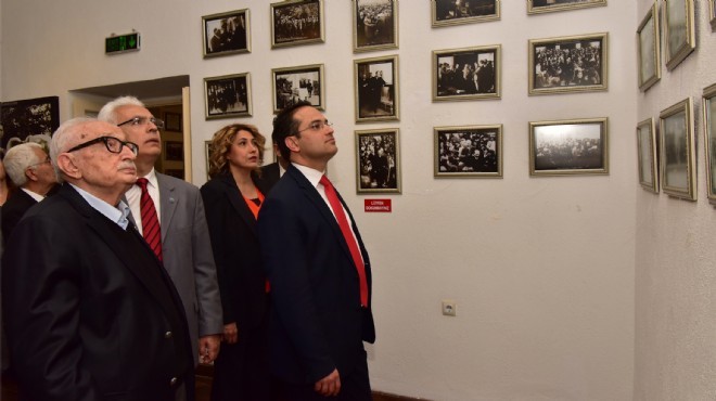  Atatürk ün Sevdası İzmir  sergisi Bornova da