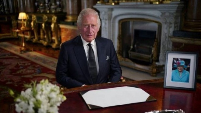 Kral Charles: Hayatımı hizmete adayacağım
