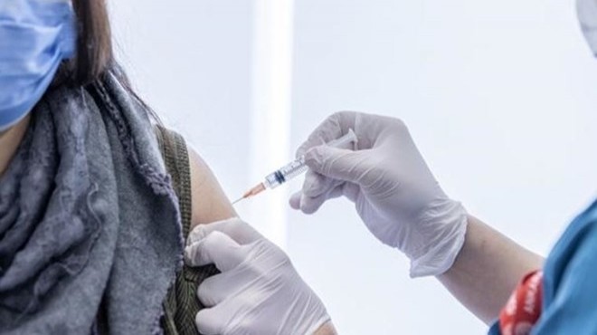 Son 24 saatte 1 milyon 240 bin doz aşı yapıldı