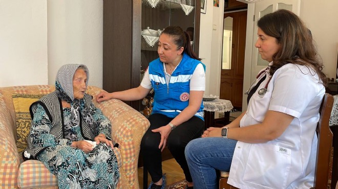 100.yaşını sağlık ekipleriyle kutladı