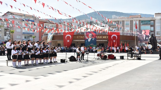 19 Mayıs Narlıdere de coşkuyla kutlandı