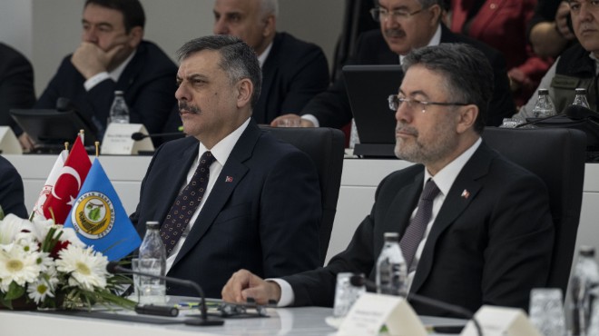2 bakandan 30 valiyle yangınla mücadele toplantısı