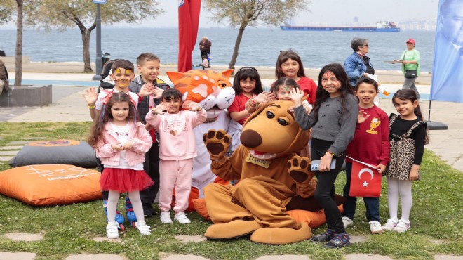 23 Nisan coşkusu Konak'tan yayıldı