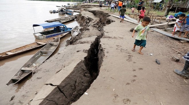 8 büyüklüğündeki depremin ardından Peru