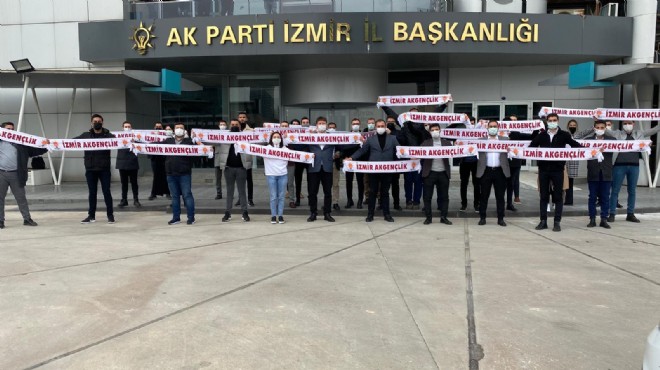 AK Gençlik İzmir den büyük kongreye 100 otobüsle çıkarma!