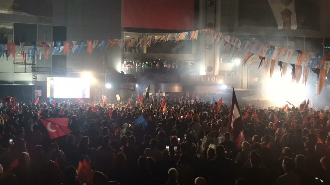 AK Parti İzmir de büyük kutlama, Saygılı dan  2024  mesajı!