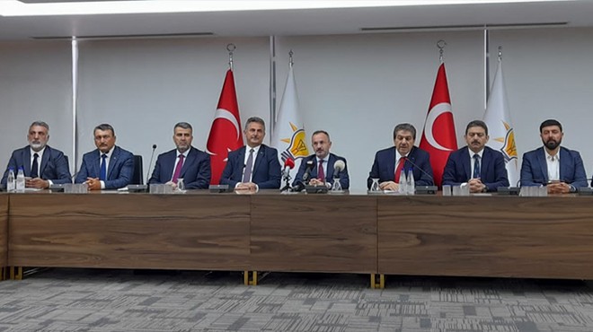 AK Partili 11 grup başkanvekilinden İzmir masası: CHP li başkanlara eleştiri seli!