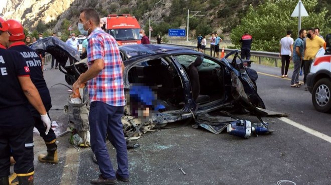 Adana da korkunç kaza: 4 ölü, 2 yaralı