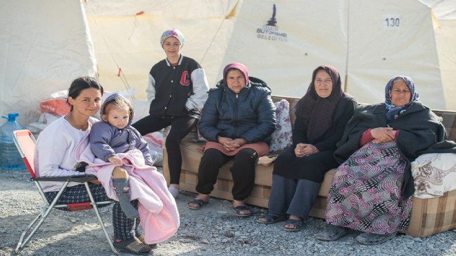 Afet bölgesinde buruk 8 Mart: Kadınlar büyük felaketi anlattı