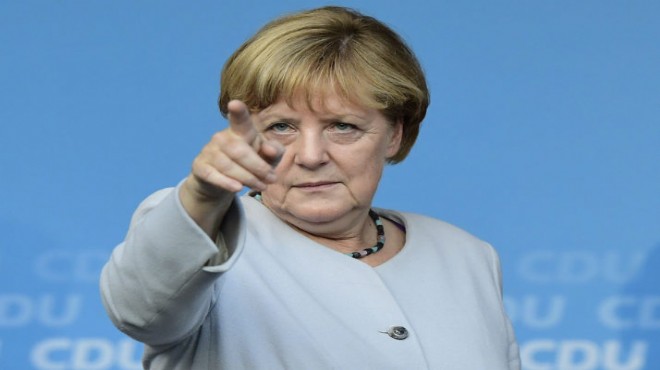 Almanya da Merkel in dördüncü zaferi