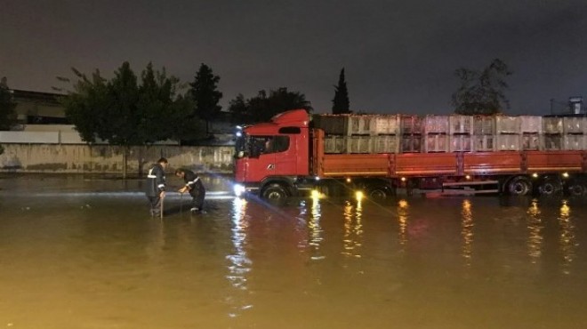 Antalya Kumluca yı sel vurdu:  50 yıldır böylesini görmedik 