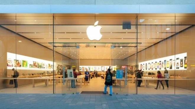 Apple  en değerli şirket  unvanını kaptırdı