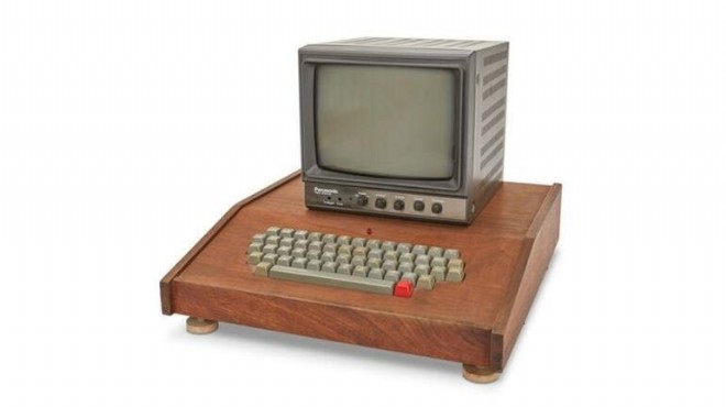 Apple ın ilk bilgisayarı rekor fiyata satıldı