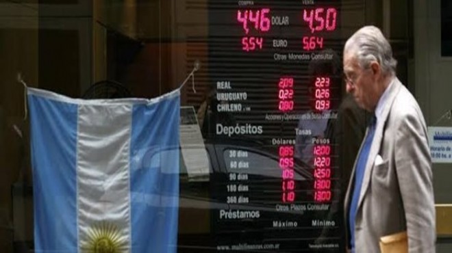 Arjantin de şirketlerin döviz işlemlerine kısıtlama