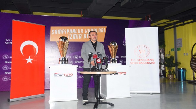 Bakan Kasapoğlu şampiyonluk kupalarını tanıttı