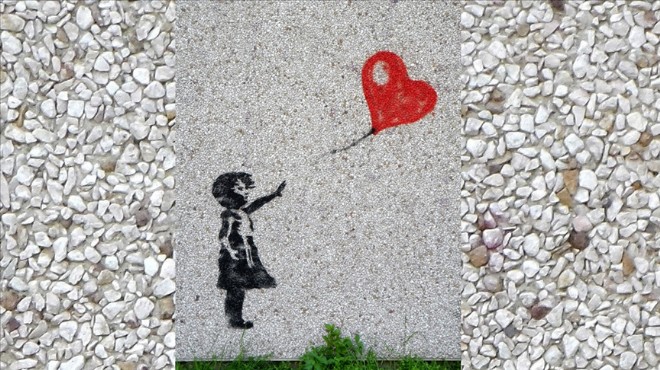 Banksy nin parçalanan eseri 18,5 milyon sterline satıldı