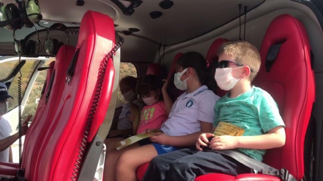 Başarılı çocuklar helikopterle İzmir i gezdi