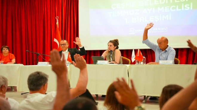 Başkan Denizli, Temmuz Meclisi'nde Çeşme'nin yatırım ve dönüşüm projelerini anlattı