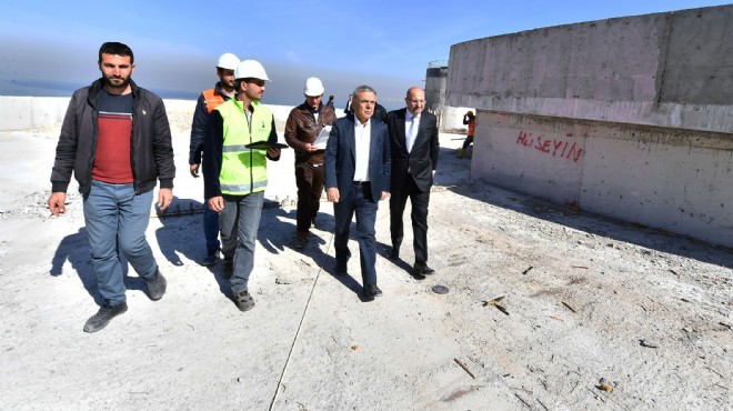 Başkan İzmir in yeni  süper otopark ı için tarih verdi!