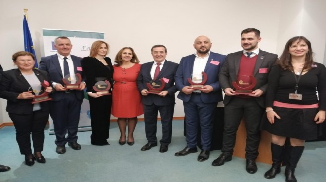 Batur a En Roman Dostu Belediye Başkan ödülü