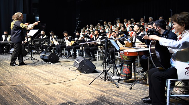 Bornova da Türk Halk Müziği rüzgarı