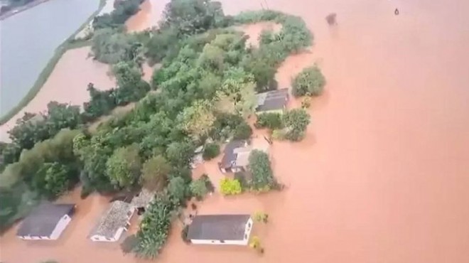 Brezilya'da sel ve toprak kayması felaketi!