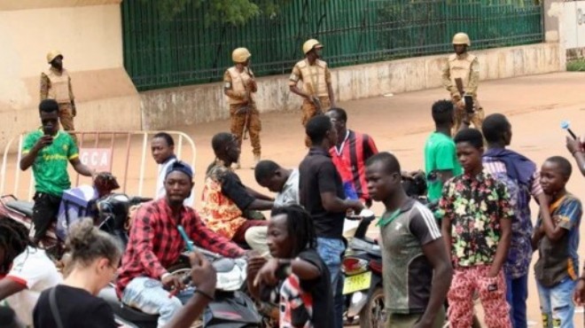 Burkina Faso da ordu iktidara el koydu!
