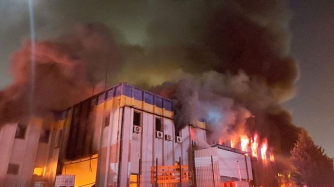 Bursa da fabrika yangını: Patlamalar yaşandı