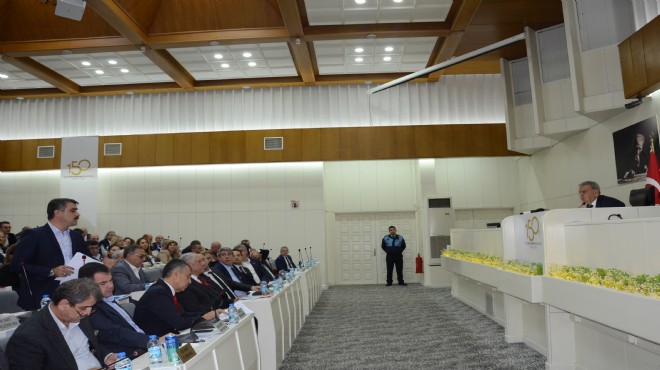 Büyükşehir de gergin meclis...AK Parti eleştirdi Kocaoğlu yanıtladı
