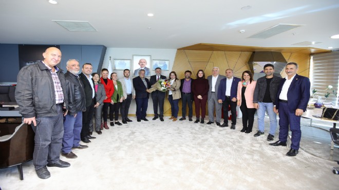 CHP Bayraklı'dan Öğretmen Başkan'a ziyaret