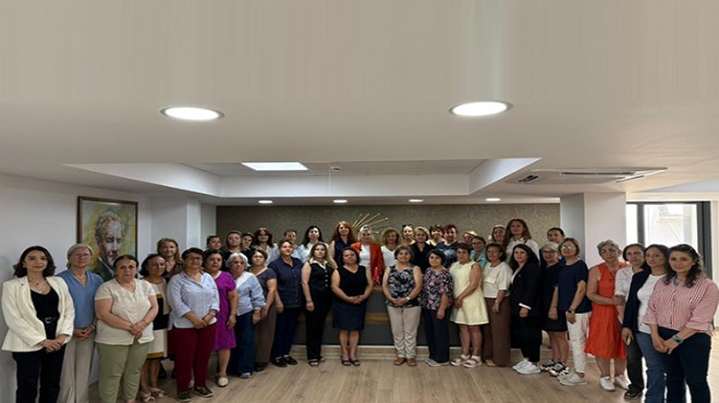 CHP İzmir Kadın Örgütleri'nden olağanüstü kurultay çağrısı