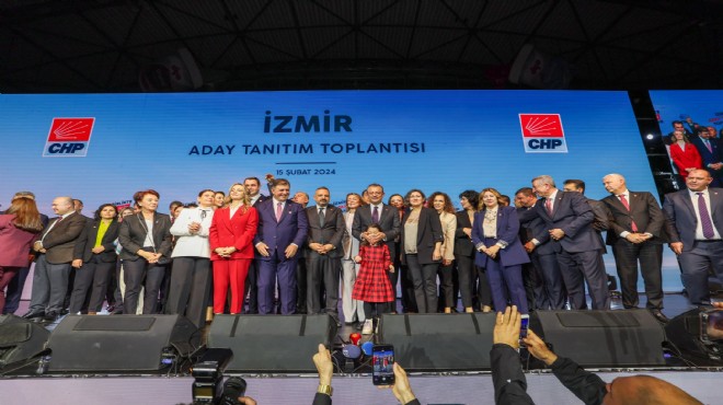CHP İzmir de adaylar vitrine çıktı: Özel den anket vurgusuyla çarpıcı  30 da 30  mesajı!