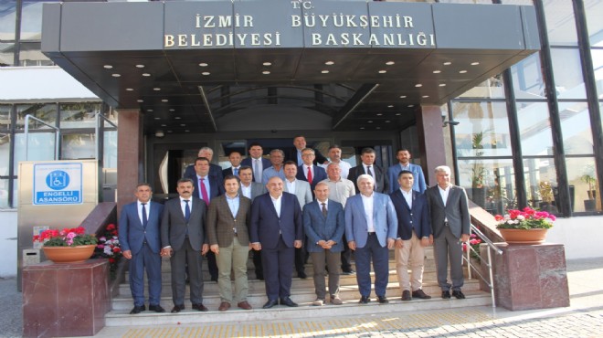CHP İzmir de  büyük  zirve!... Özkoç ve Özkan başkanlarla buluştu!