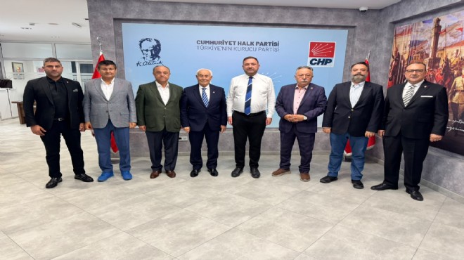 CHP İzmir'de eski başkanlardan partiye bağlılık mesajı!