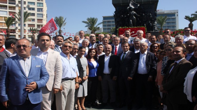 CHP İzmir den  kurtuluş ve kuruluş  kutlaması, Yücel den çarpıcı mesajlar!