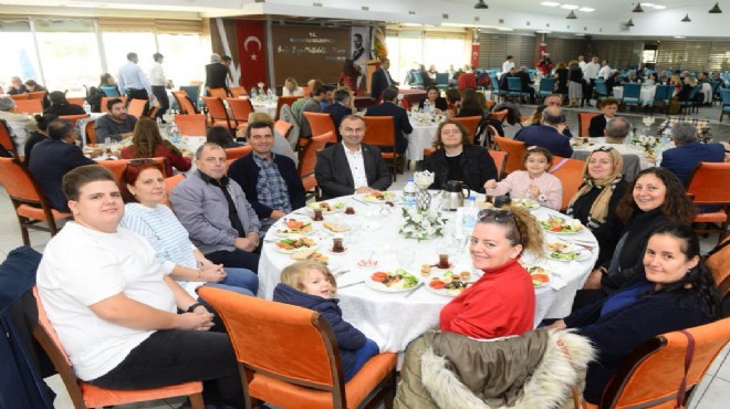 CHP İzmir den anlamlı buluşma:  Yaraları birlikte saracağız 