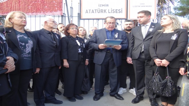 CHP İzmir'den okul önlerinde anma töreni