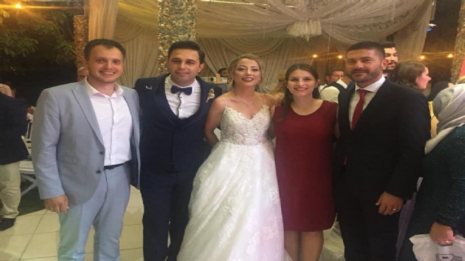 CHP İzmir’i buluşturan düğün: Nikahı Soyer kıydı, Yücel şahit oldu!