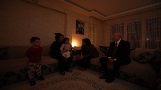 CHP Lideri elektriği 4 aydır kesik olan aileyi ziyaret etti