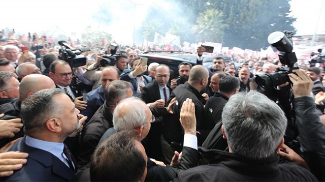 CHP Lideri ne İzmir de coşkulu karşılama!