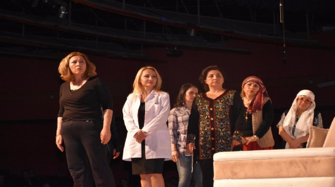 CHP Narlıdere nin kadınları usta oyunculara taş çıkarttı