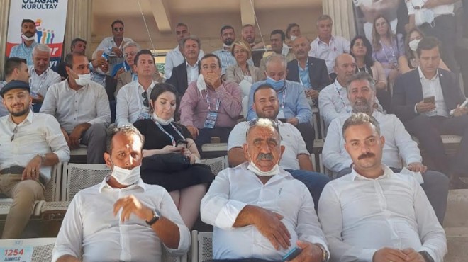 CHP de Yücel den delegasyonla zirve ve salonda İzmir listesi!