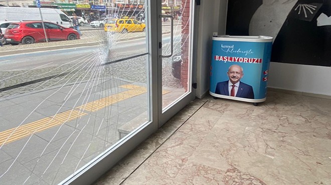 CHP İzmir in seçim ofisine taşlı saldırı!
