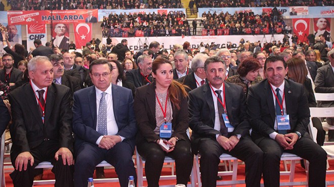 CHP nin aday tanıtım toplantısında transfer bombası: AK Parti ve MHP nin 2014 adayları...