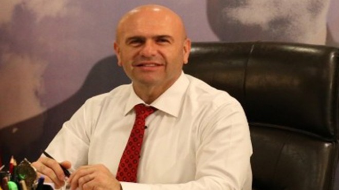 İzmir i ve CHP yi sarsan ölüm: Eski belediye başkanı kalbine yenildi!