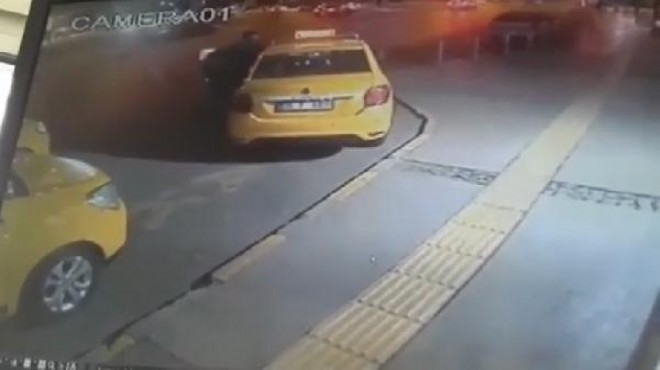 İzmir de çaldığı taksi ile 5 araca çarptı, 2 kişi yaralandı