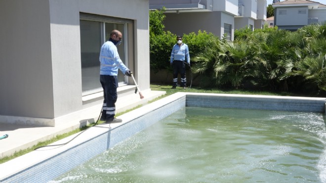 Çeşme Belediyesi nden bir ilk: Kışın havuzunu temiz tutmayana...