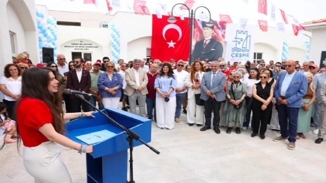 Çeşme'de 19 Mayıs coşkusu kültür ve spor merkezi açılışıyla taçlandı
