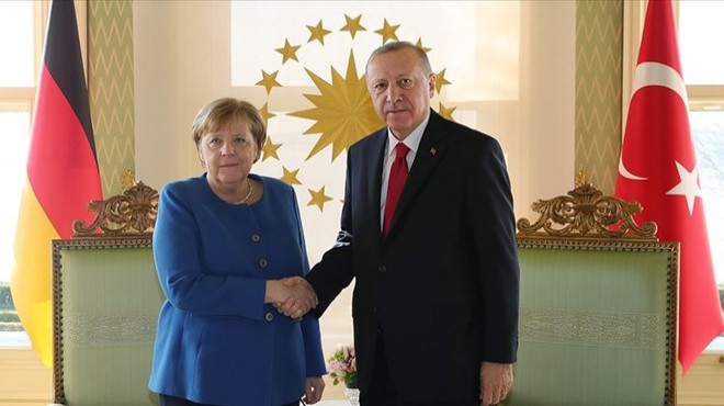 Cumhurbaşkanı Erdoğan Merkel ile  İdlib i görüştü