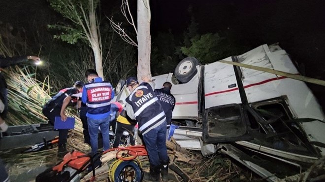 Denizli’de 2 araç uçuruma yuvarlandı: 3 ölü, 5 yaralı